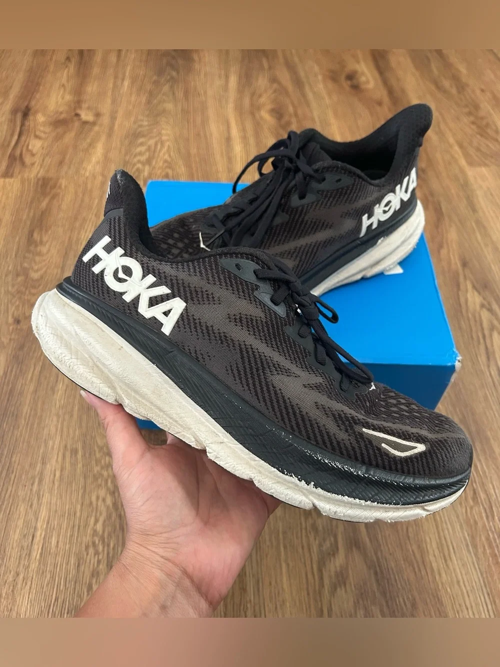 HOKA Clifton black athletic training running shoes sneakers women’s 9 Preowned